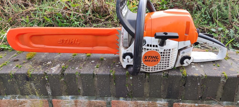 Stihl MS 251 Bricolage