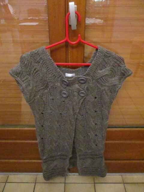 gilet avec boutons pressions sur le haut marron   36/38 0 Mérignies (59)