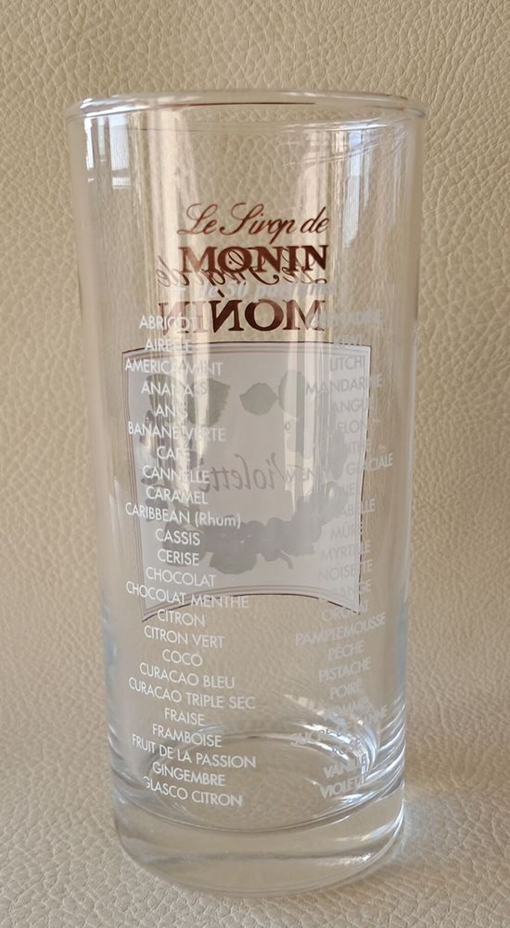 verre le sirop de Monin go&ucirc;t violette Cuisine