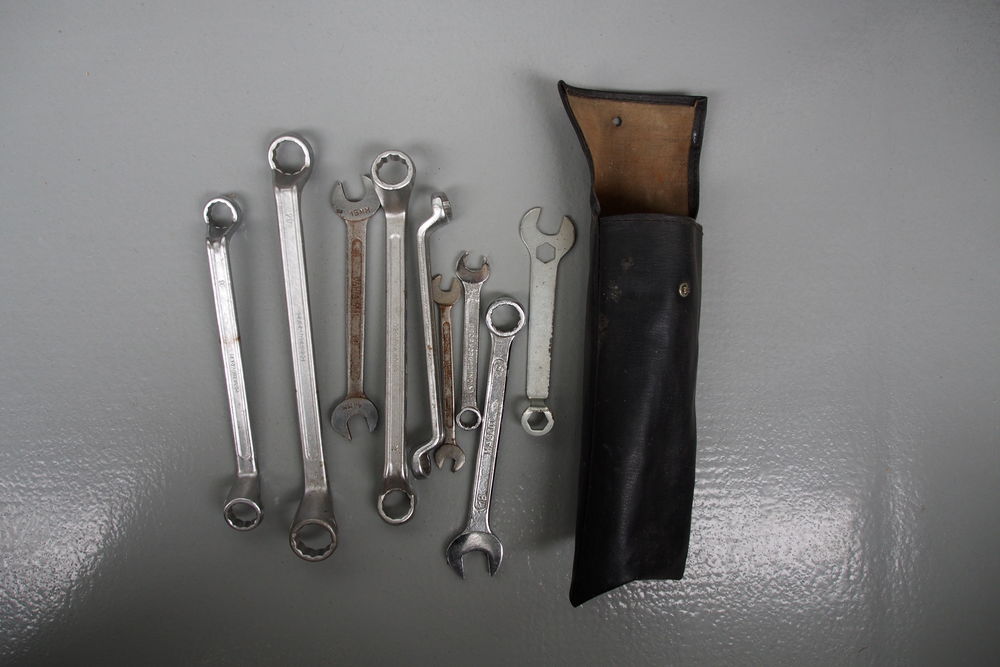 cl&eacute;s diverses et pochette Bricolage