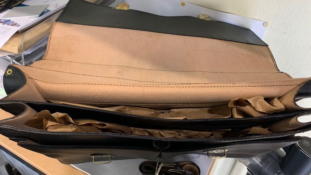 Cartable porte documents cuir noir Neuf Article 100% Neuf Maroquinerie