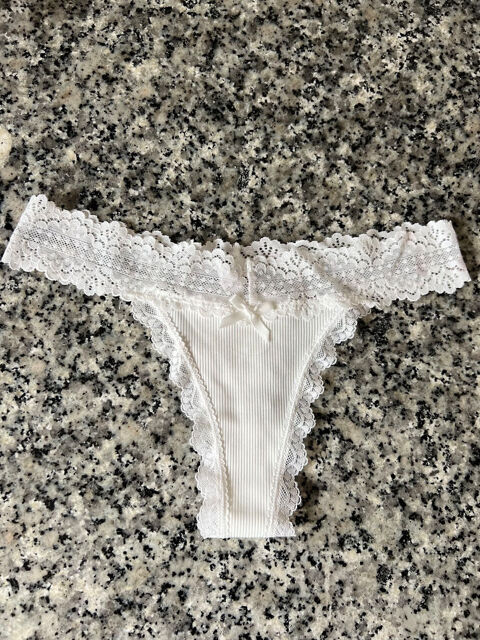 String Femme Dentelle Blanche. Neuf Jamais Porté. Taille XS 15 Céret (66)