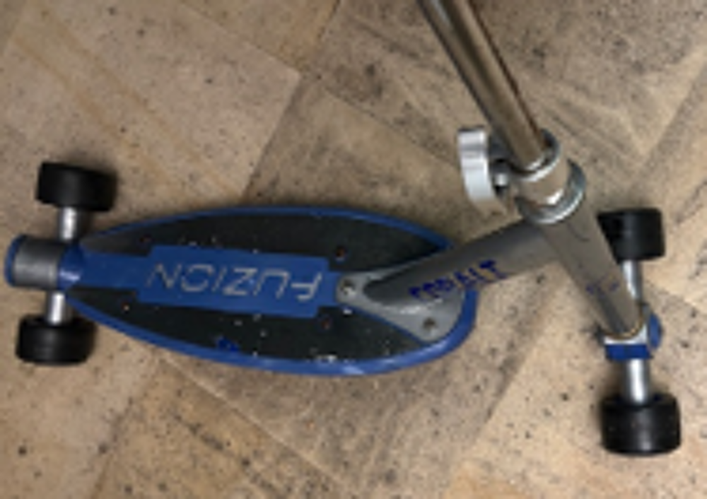 TROTTINETTE Freestyle FUSION 4 roues avec axes articicul&eacute;s Sports