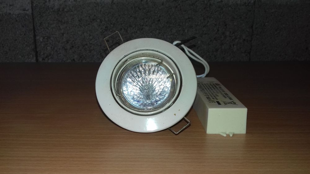 Spots + lampe 12 Volts Décoration