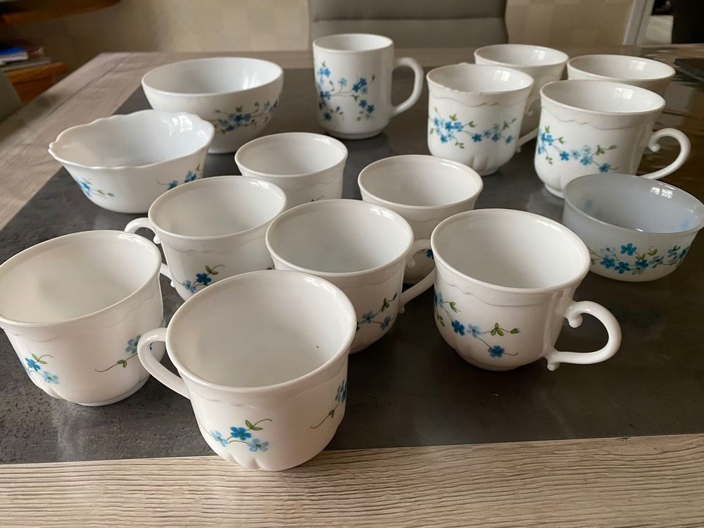 Lot de vaisselle vintage Arcopal Décoration