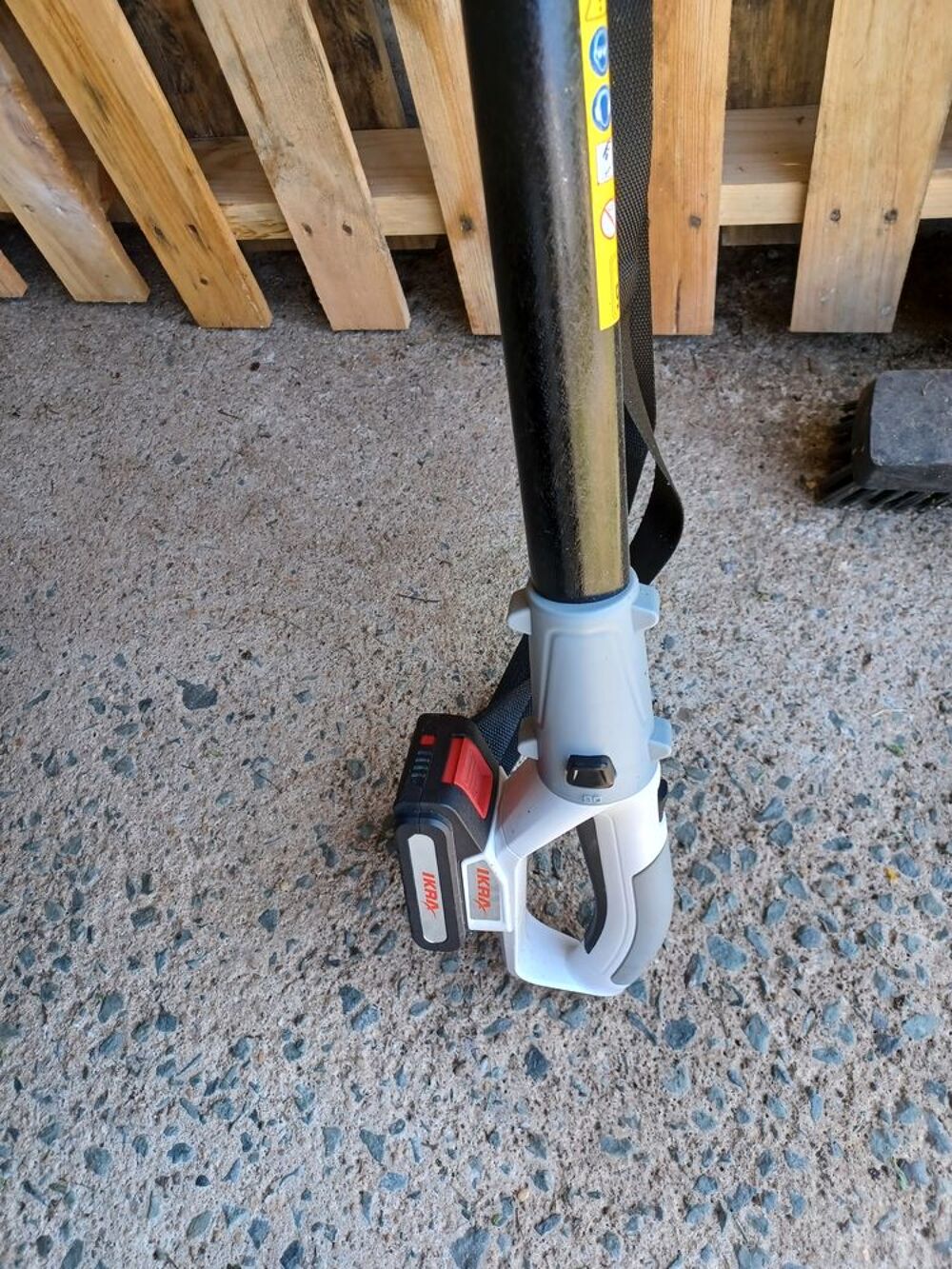 Taille haie &agrave; batterie t&eacute;l&eacute;scopique Jardin