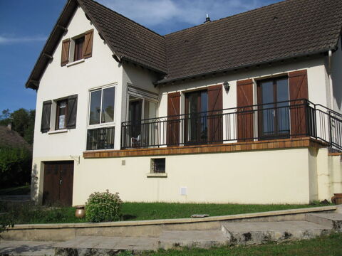   Maison au Centre du syst�me �ducatif, culturel et sportif  Maison - 6 pi�ce(s) - 140 m�