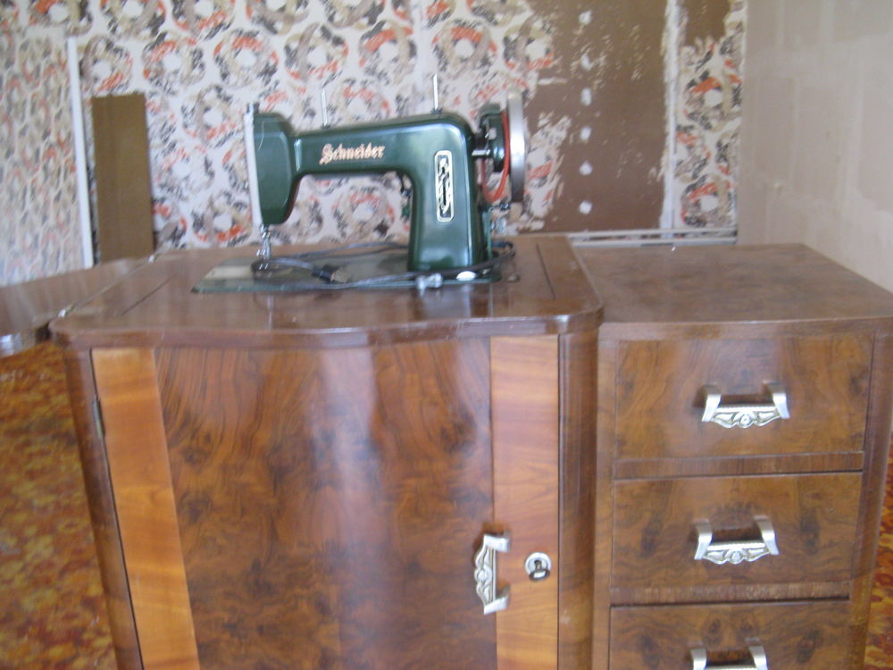 Meuble machine &agrave; coudre Electroménager