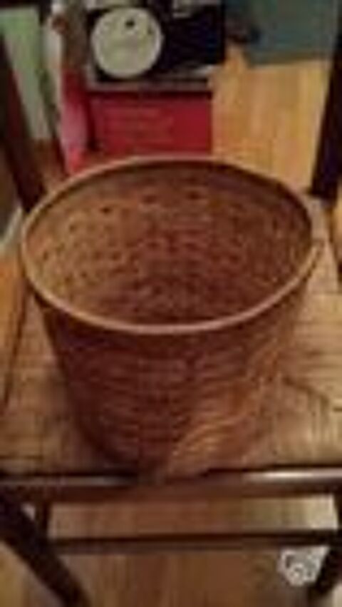 Corbeille haute en osier neuve et bien autres mod�les osier 0 M�rignies (59)