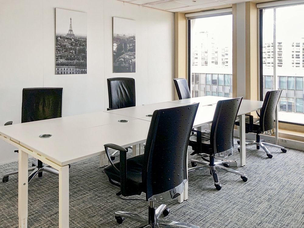   Basculez vers un espace de bureau ouvert prêt à l'emploi pour 15 personnes à Paris Gare de Lyon Paris 12