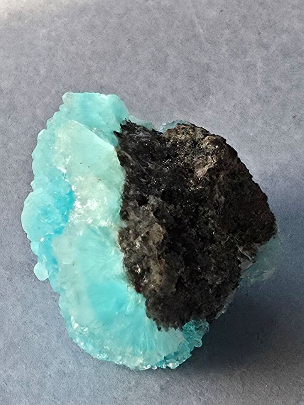 Pierre Naturelle H&eacute;mimorphite Turquoise Cristallis&eacute;e 2,5 cm 