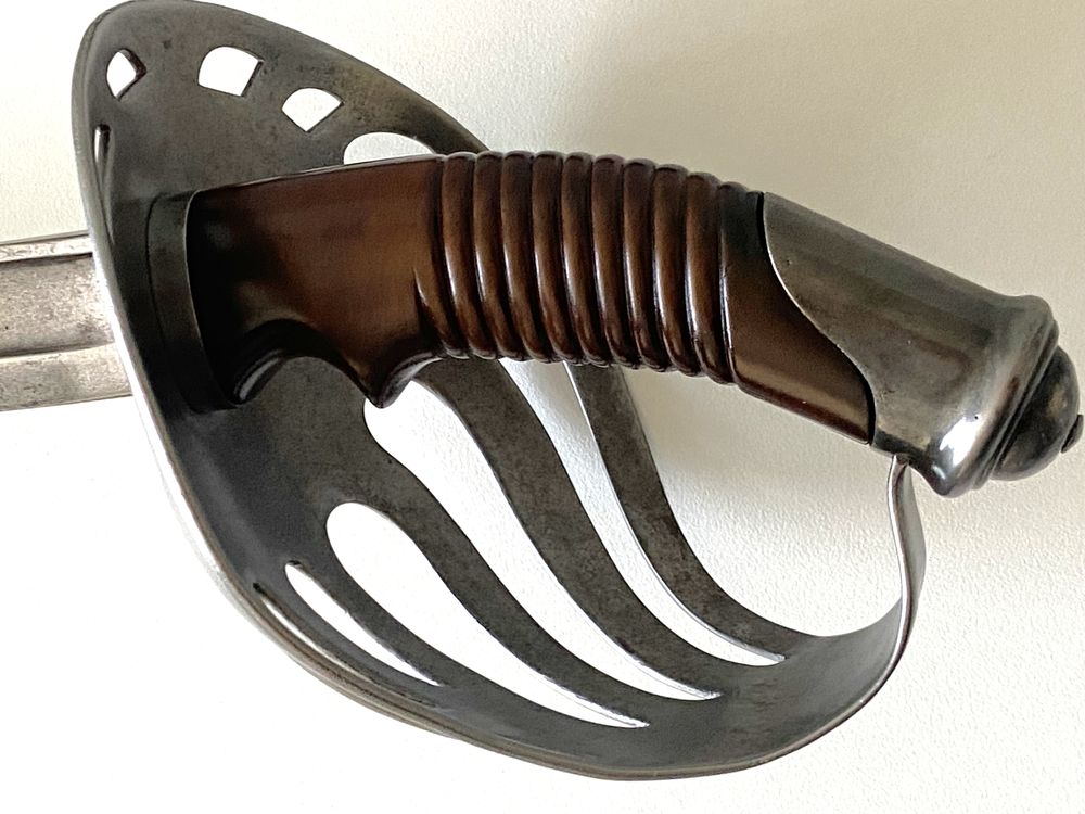 Sabre Fran&ccedil;ais de Cavalerie Lourde Cuirassier Dragon 1890 