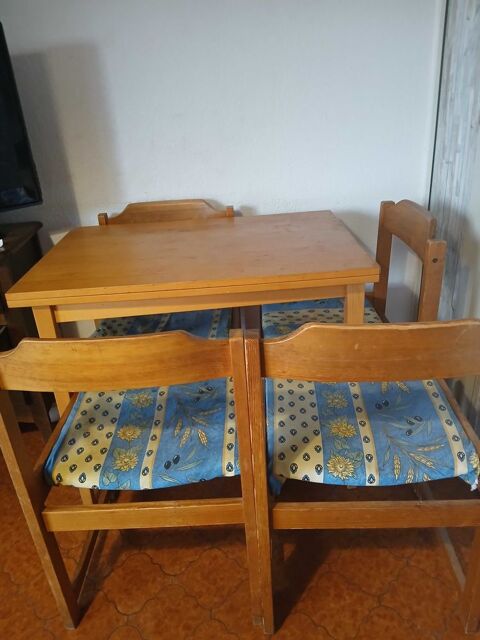 Table à  ralonge +4 Chaises 10 Saint-Mandrier-sur-Mer (83)