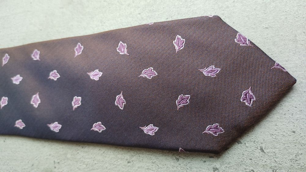 Cravate Brice 100% Soie - Prune &agrave; Motifs Feuilles Mauves Vêtements