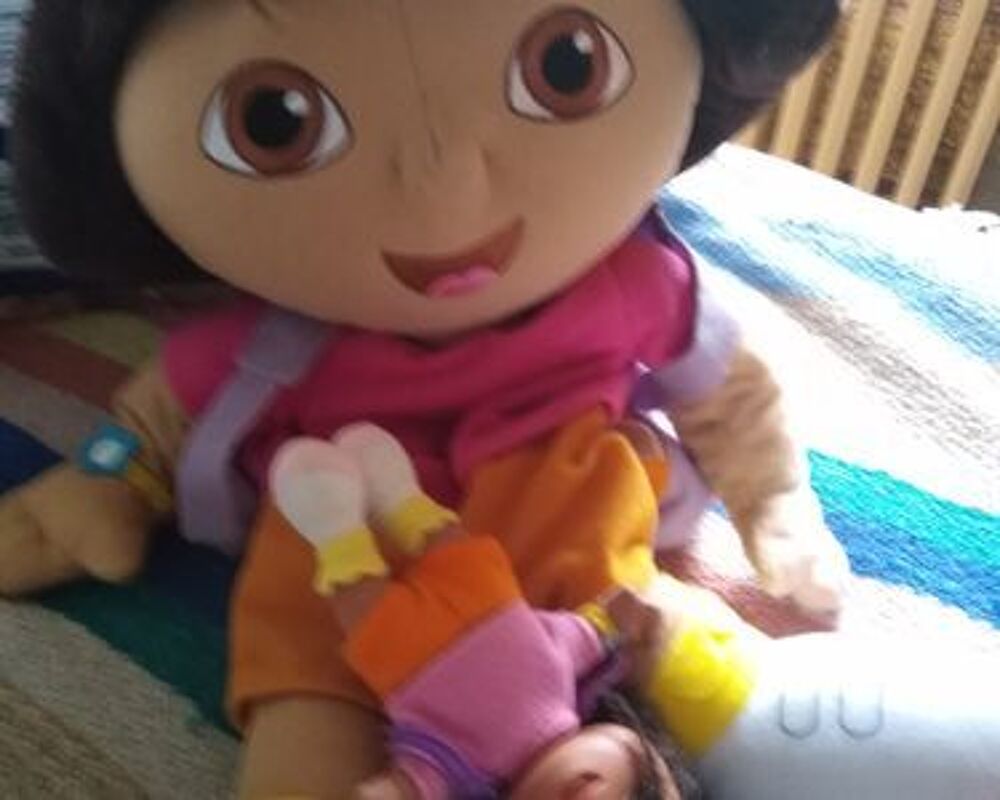 POUPEE DORA neuve Jeux / jouets
