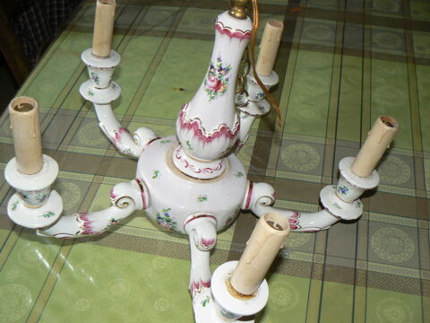 Lustre en cramique dcor. 30 Labastide-du-Vert (46)
