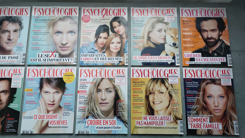 ? Psychologies Magazine 2017-2018 ? Lot de 22 magazines Livres et BD