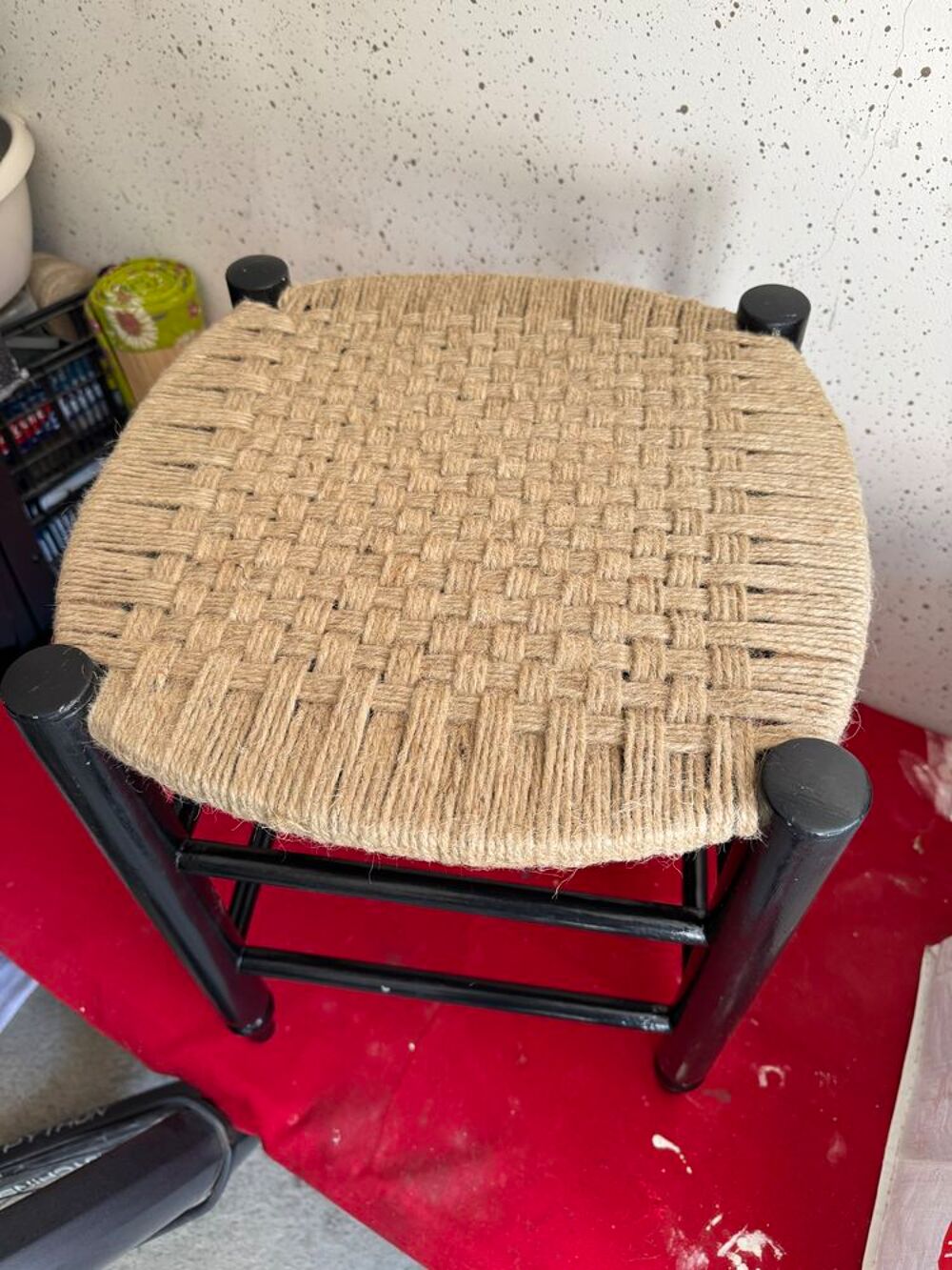 Tabouret r&eacute;nov&eacute; &agrave; neuf avec corde jute Meubles