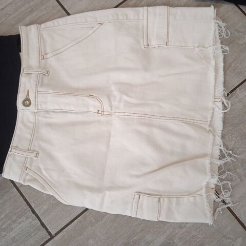 Jupe hollister california taille 1 99% coton 1% elasthanne c 6 Saint-Rambert-d'Albon (26)