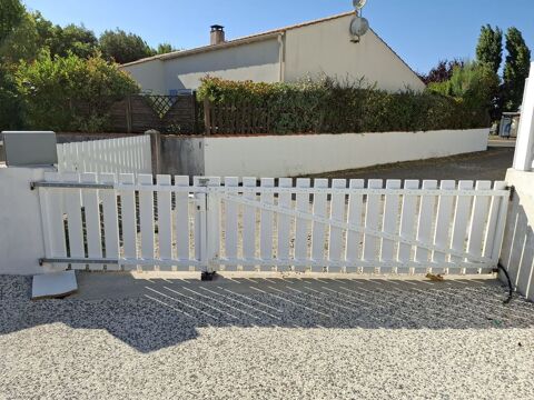 portail pvc alu 160 Brem-sur-Mer (85)