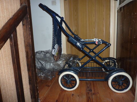 Poussette de marque Chico 130 Marcoussis (91)