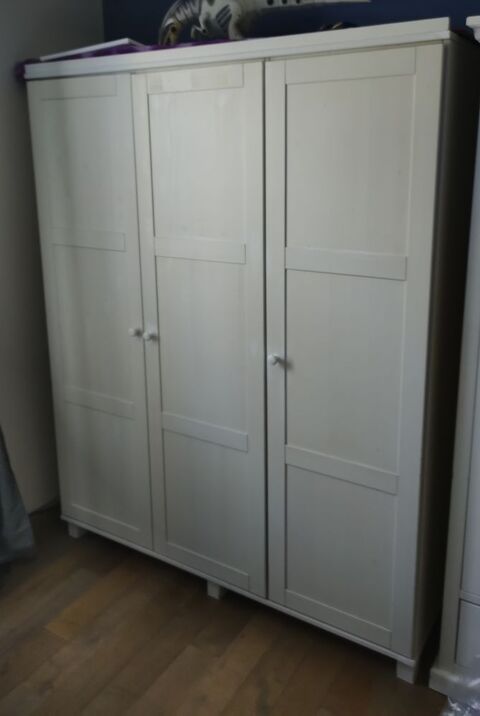 armoire pin 3 portes Val-de-Reuil (27)