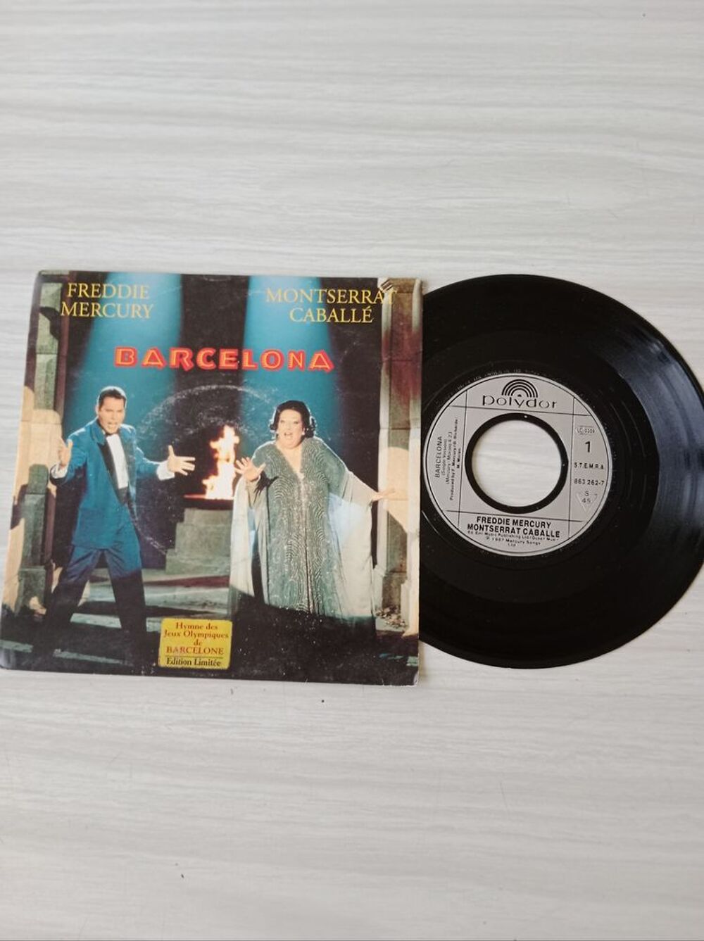 45 tours FREDDIE MERCURY et MONTSERRAT CABALLE Barcelona CD et vinyles