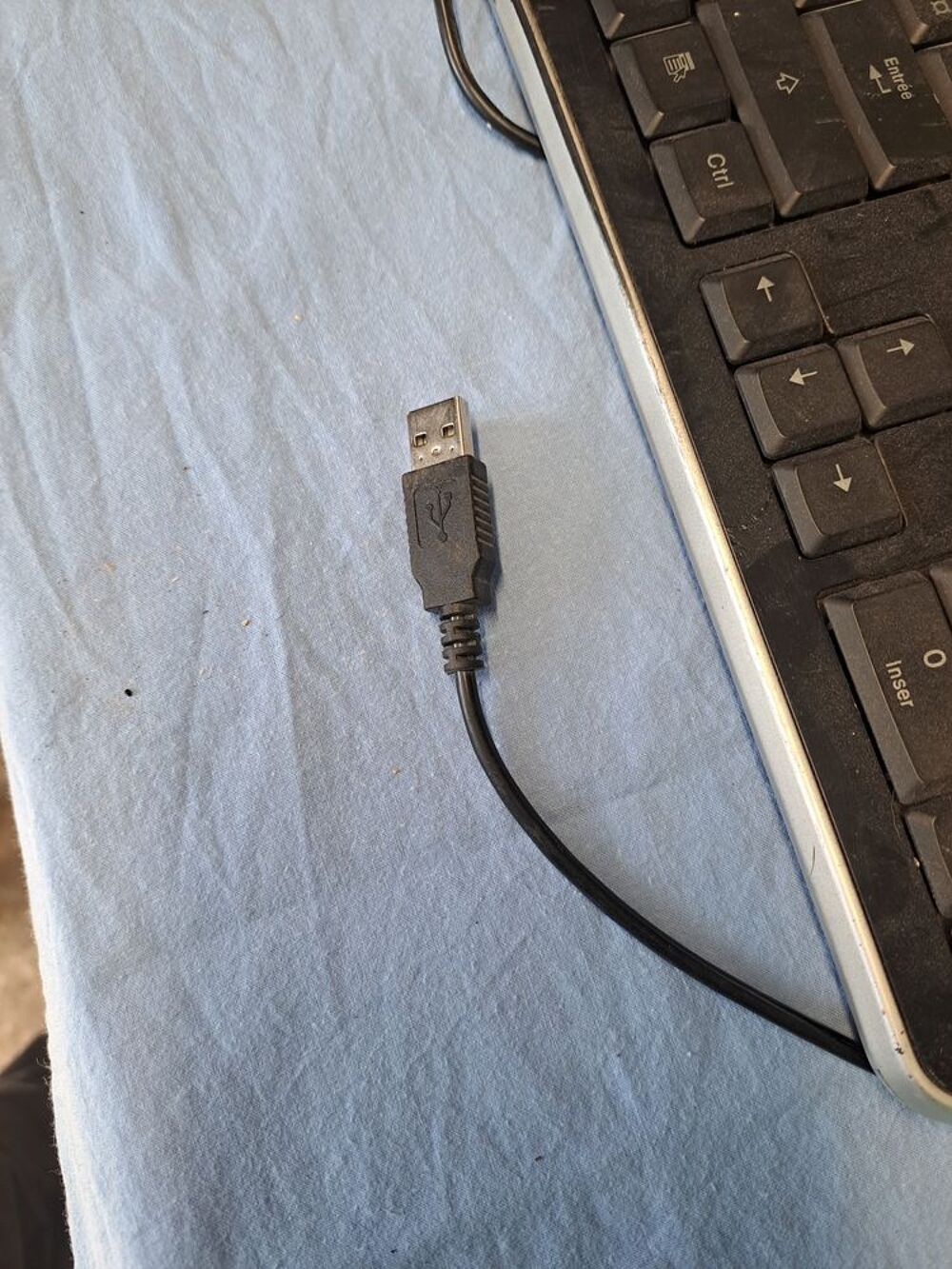 Clavier ordinateur r&eacute;tro &eacute;clair&eacute; Matériel informatique