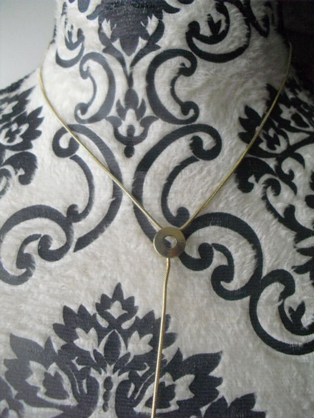  collier cravate plaqu&eacute; or Bijoux et montres