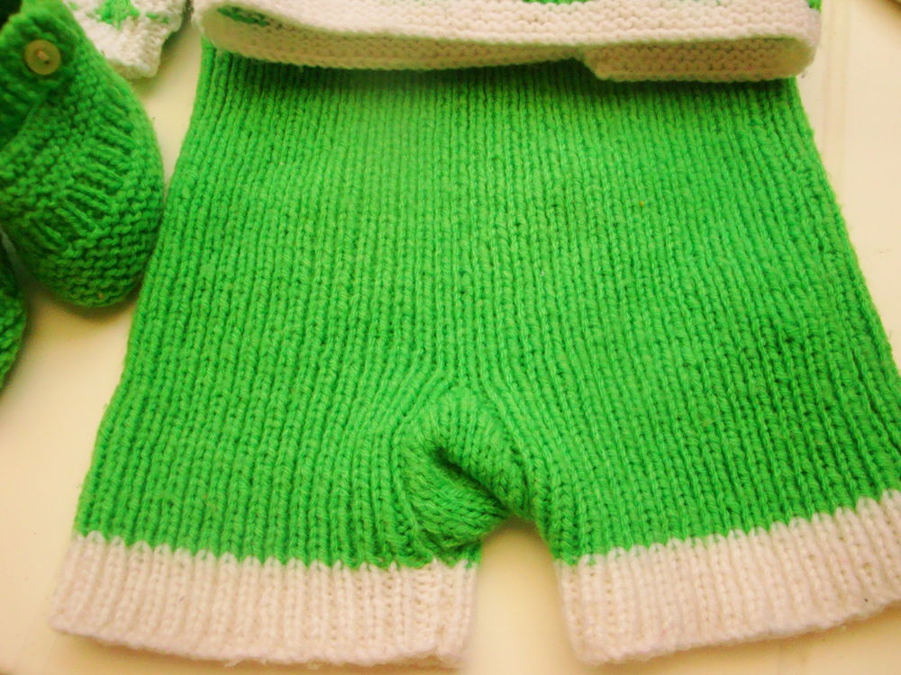 Ensemble 3 pi&egrave;ces veste pantalon et chaussons Vêtements enfants