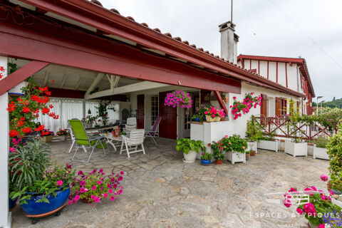   A15/20mns de Bayonne & BTZ, T5+T3, coeur d'un village class Maison - 7 pice(s) - 270 m