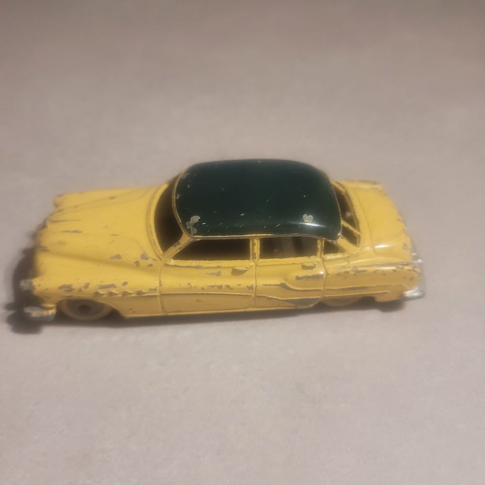 DINKY TOYS AUTHENTIQUES 