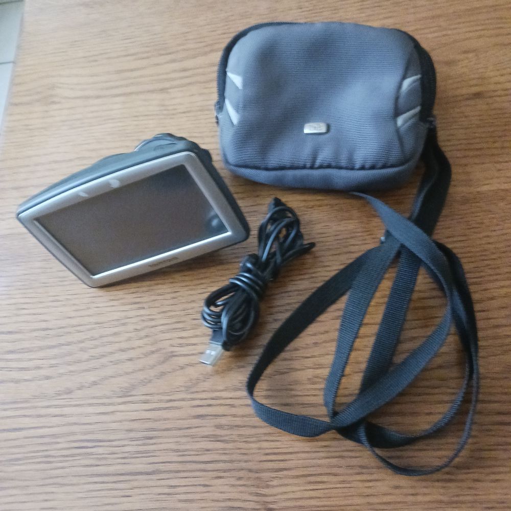 GPS TOMTOM GO NAVIGATOR ECRAN 7 " . Matériel informatique