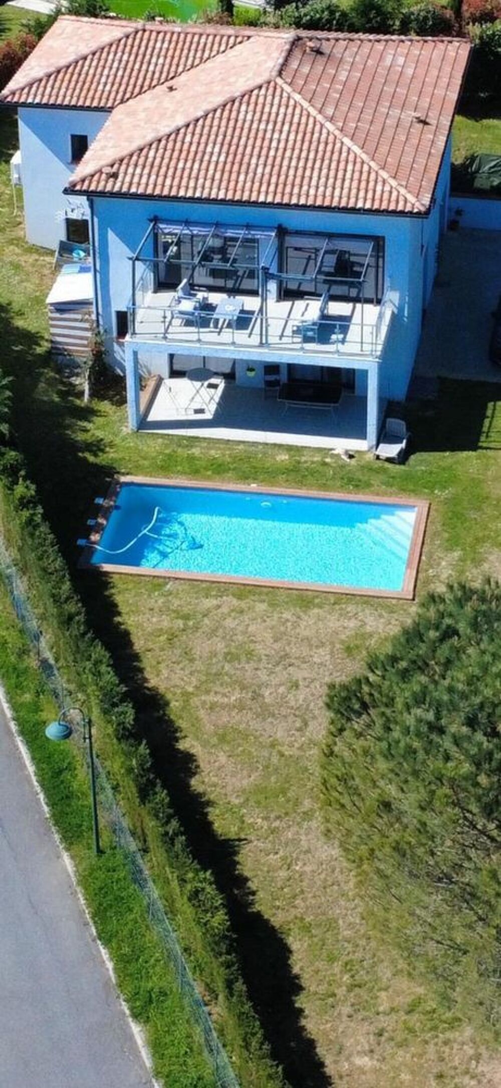 Maison 7 pièces 185 m² · à Bourg-Saint-Bernard · 185 m² · 674 000 €