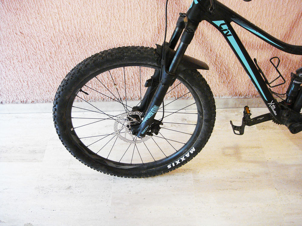 VTT annee 2020 Quasi neuf Giant Liv Peak advanced Pro Vélos