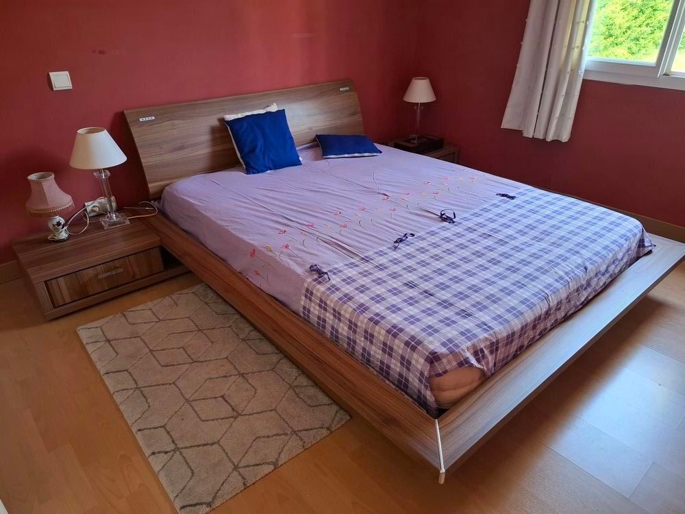 LIT 2 PERSONNES AVEC MATELAS Meubles