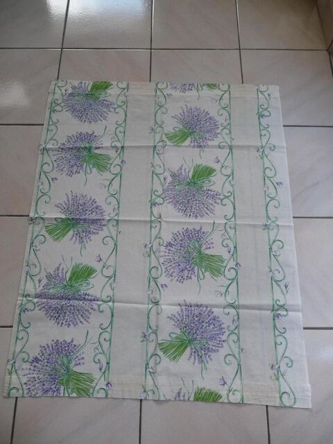 2 double rideaux motifs lavande - Neufs 25 Celles-sur-Belle (79)