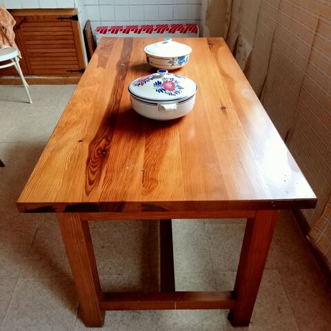table en bois vernie 50 Saint-Laurs (79)