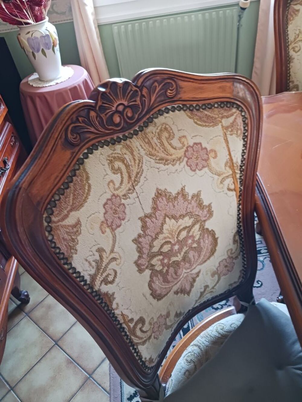 CHAISES CAPITONNEES Meubles