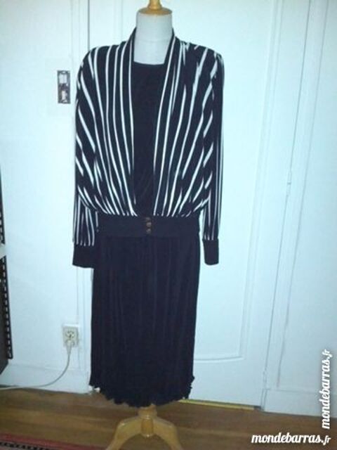 ROBE ELEGANTE 99 Paris 18 (75)