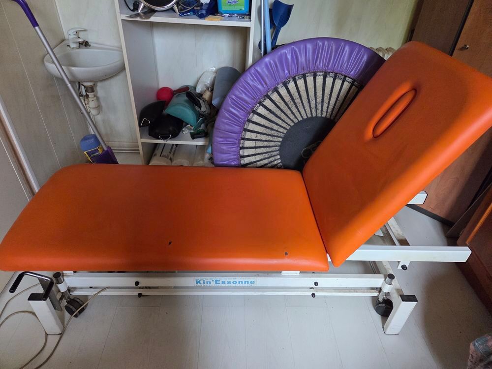 table de massage &eacute;lectrique Meubles