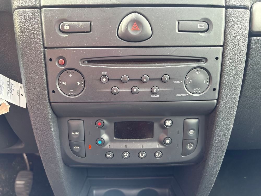 Clio II RENAULT CLIO II (2) CAMPUS 1.5 DCI 80 5P 2007 occasion 95610 &Eacute;ragny