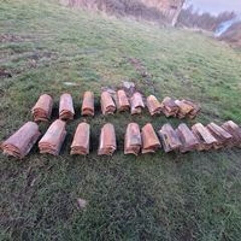   CARRIOLE JARDINI�RE  / TUILES ANCIENNES  