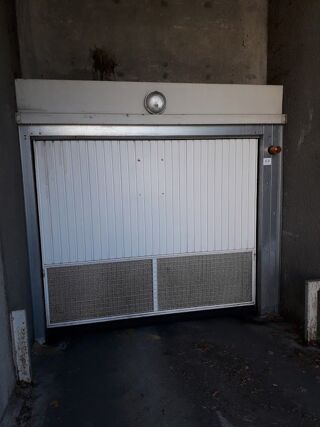  Parking / Garage � louer 16 m� Grenoble
