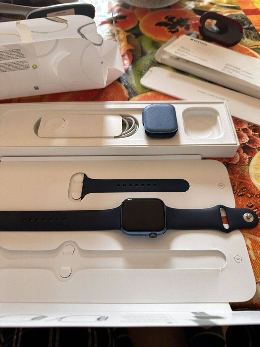 Apple Watch Series 8 45mm Tlphones et tablettes