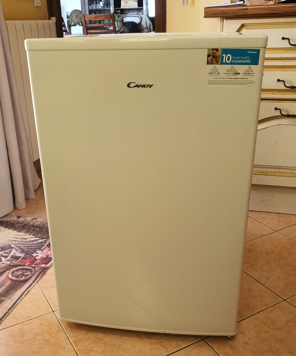 CANDY Cong&eacute;lateur top CCTUS542WH [Classe &eacute;nerg&eacute;tique A+] Electroménager