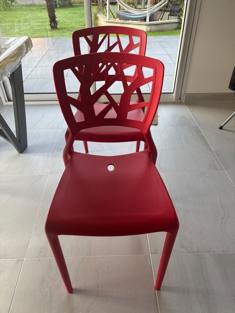 LOT 4 CHAISES POLYPROPYLENE ROUGE Meubles