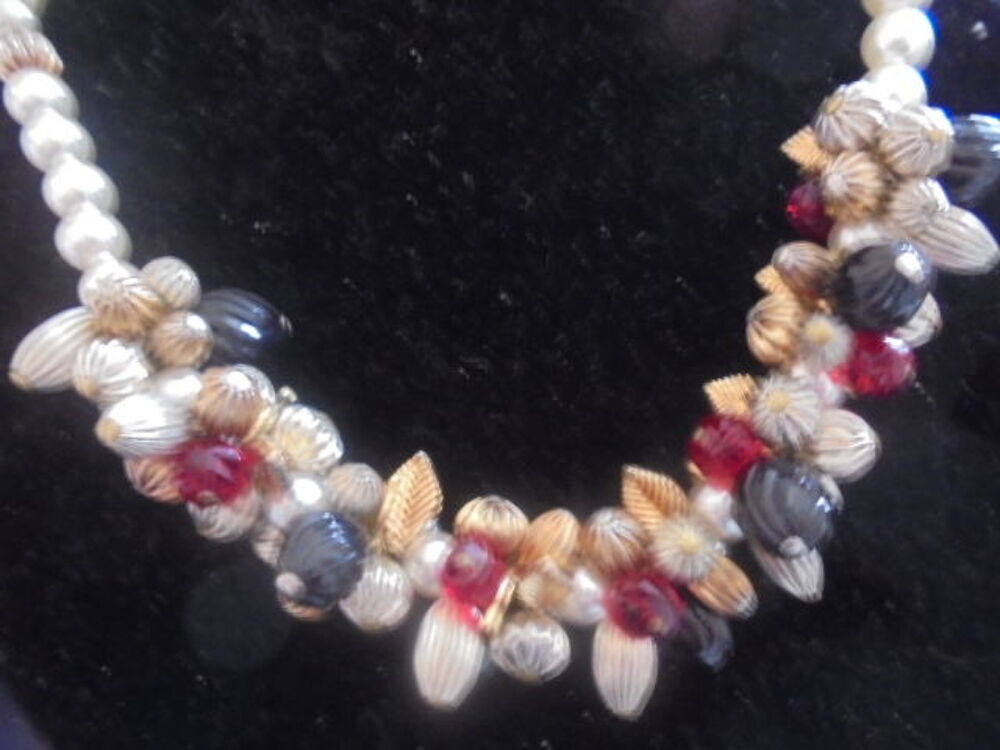 collier en perles , , ras du cou Bijoux et montres