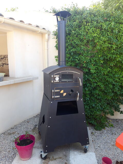 FOUR A BOIS 575 Lunel (34)