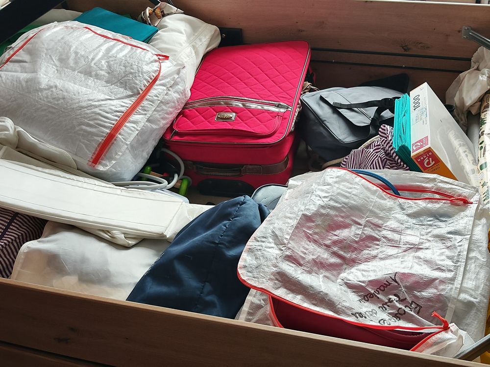 Lit coffre &amp; matelas Meubles